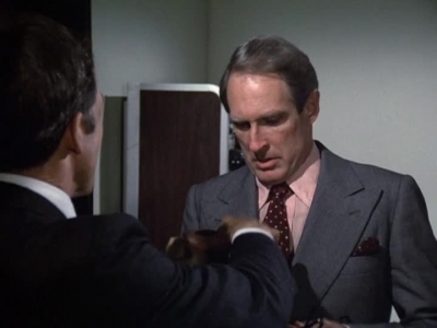 HILL_STREET_BLUES_-_E2X11_FREEDOMS_LAST_STAND_037.jpg