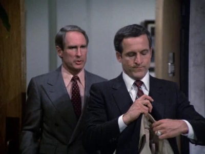 HILL_STREET_BLUES_-_E2X11_FREEDOMS_LAST_STAND_090.jpg