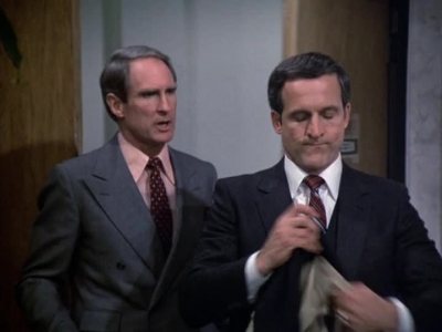 HILL_STREET_BLUES_-_E2X11_FREEDOMS_LAST_STAND_092.jpg