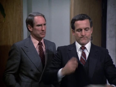 HILL_STREET_BLUES_-_E2X11_FREEDOMS_LAST_STAND_093.jpg