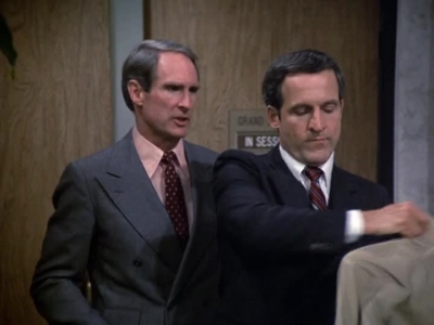 HILL_STREET_BLUES_-_E2X11_FREEDOMS_LAST_STAND_099.jpg