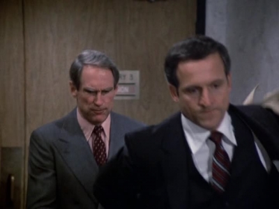 HILL_STREET_BLUES_-_E2X11_FREEDOMS_LAST_STAND_114.jpg