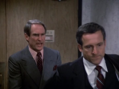 HILL_STREET_BLUES_-_E2X11_FREEDOMS_LAST_STAND_115.jpg