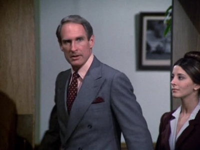 HILL_STREET_BLUES_-_E2X11_FREEDOMS_LAST_STAND_405.jpg