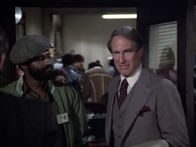 HILL_STREET_BLUES_-_E2X15_SOME_LIKE_IT_HOT_WIRED_050.jpg