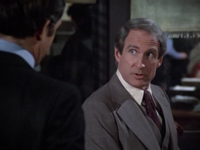 HILL_STREET_BLUES_-_E2X15_SOME_LIKE_IT_HOT_WIRED_174.jpg