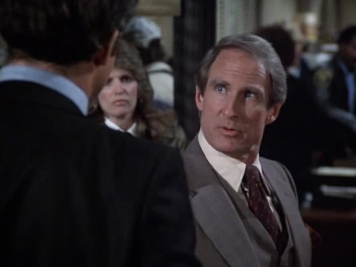 HILL_STREET_BLUES_-_E2X15_SOME_LIKE_IT_HOT_WIRED_251.jpg