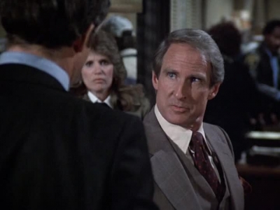 HILL_STREET_BLUES_-_E2X15_SOME_LIKE_IT_HOT_WIRED_254.jpg