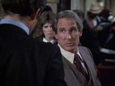 HILL_STREET_BLUES_-_E2X15_SOME_LIKE_IT_HOT_WIRED_295.jpg