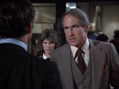 HILL_STREET_BLUES_-_E2X15_SOME_LIKE_IT_HOT_WIRED_334.jpg
