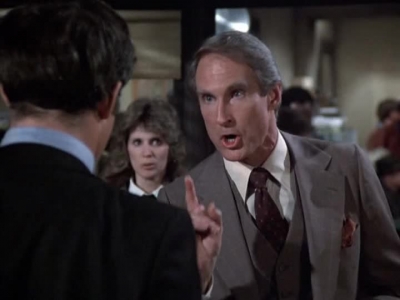 HILL_STREET_BLUES_-_E2X15_SOME_LIKE_IT_HOT_WIRED_380.jpg