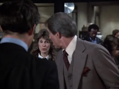 HILL_STREET_BLUES_-_E2X15_SOME_LIKE_IT_HOT_WIRED_387.jpg