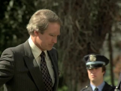 HILL_STREET_BLUES_-_E3X08_REQUIEM_FOR_A_HAIRBAG_025.jpg