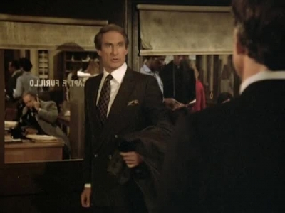 HILL_STREET_BLUES_-_E3X08_REQUIEM_FOR_A_HAIRBAG_139.jpg