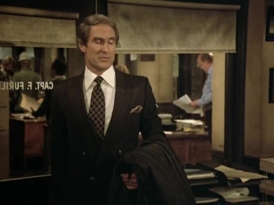 HILL_STREET_BLUES_-_E3X08_REQUIEM_FOR_A_HAIRBAG_270.jpg