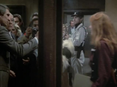HILL_STREET_BLUES_-_E3X09_A_HAIR_OF_THE_DOG_003.jpg