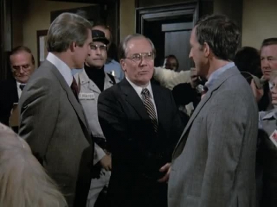 HILL_STREET_BLUES_-_E3X09_A_HAIR_OF_THE_DOG_070.jpg