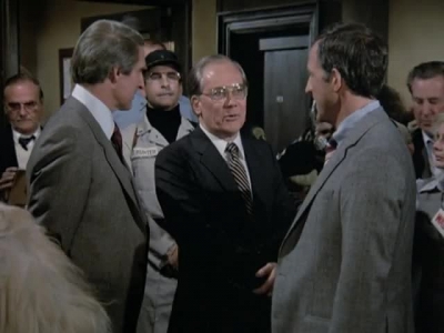 HILL_STREET_BLUES_-_E3X09_A_HAIR_OF_THE_DOG_073.jpg