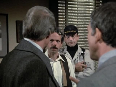 HILL_STREET_BLUES_-_E3X09_A_HAIR_OF_THE_DOG_414.jpg