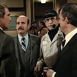 HILL_STREET_BLUES_-_E3X14_MOON_OVER_URANUS_375.jpg
