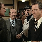 HILL_STREET_BLUES_-_E3X14_MOON_OVER_URANUS_406.jpg