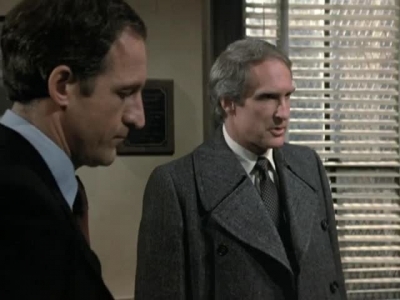 HILL_STREET_BLUES_-_E3X15_MOON_OVER_URANUS_THE_SEQUEL_096.jpg