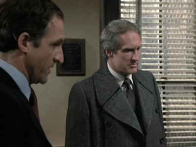 HILL_STREET_BLUES_-_E3X15_MOON_OVER_URANUS_THE_SEQUEL_105.jpg
