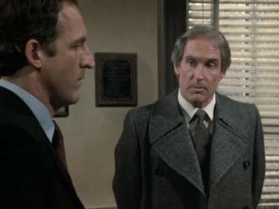 HILL_STREET_BLUES_-_E3X15_MOON_OVER_URANUS_THE_SEQUEL_300.jpg