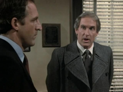 HILL_STREET_BLUES_-_E3X15_MOON_OVER_URANUS_THE_SEQUEL_303.jpg