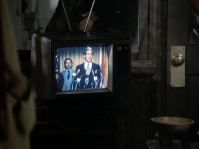 HILL_STREET_BLUES_-_E3X16_MOON_OVER_URANUS_THE_FINAL_LEGACY_050.jpg