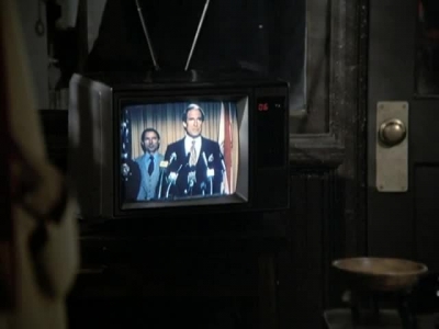 HILL_STREET_BLUES_-_E3X16_MOON_OVER_URANUS_THE_FINAL_LEGACY_055.jpg