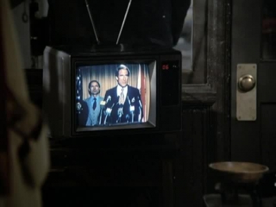 HILL_STREET_BLUES_-_E3X16_MOON_OVER_URANUS_THE_FINAL_LEGACY_062.jpg