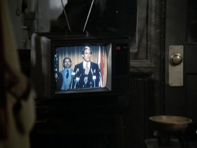 HILL_STREET_BLUES_-_E3X16_MOON_OVER_URANUS_THE_FINAL_LEGACY_069.jpg