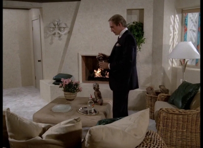 DYNASTY_-_E4X13_THE_RING_002.jpg