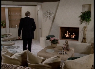 DYNASTY_-_E4X13_THE_RING_034.jpg