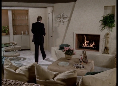 DYNASTY_-_E4X13_THE_RING_038.jpg