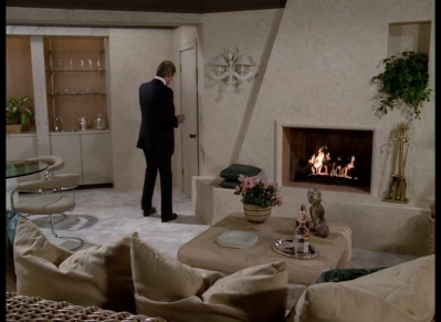 DYNASTY_-_E4X13_THE_RING_040.jpg