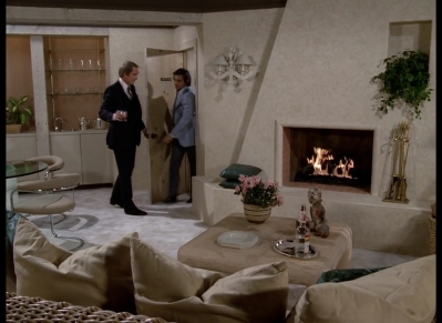 DYNASTY_-_E4X13_THE_RING_047.jpg