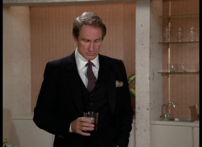 DYNASTY_-_E4X13_THE_RING_115.jpg