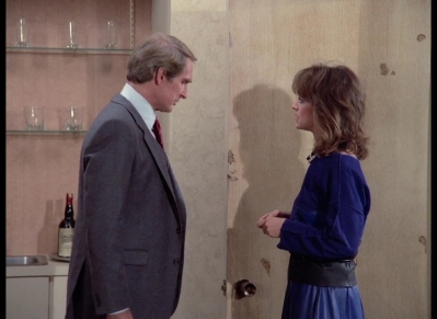 DYNASTY_-_E4X17_THE_ACCIDENT_037.jpg