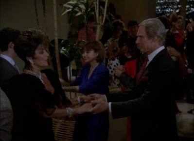 DYNASTY_-_E7X17_THE_MOTHERS_210.jpg