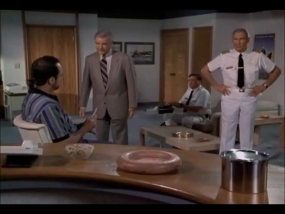 MURDER_SHE_WROTE_-_E9X20_SHIP_OF_THIEVES_422.jpg