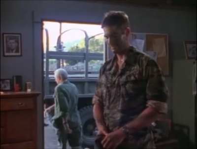 TOUR_OF_DUTY_-__E3X09_I_AM_WHAT_I_AM__0165.jpg