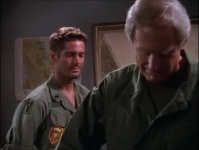 TOUR_OF_DUTY_-__E3X09_I_AM_WHAT_I_AM__0807.jpg