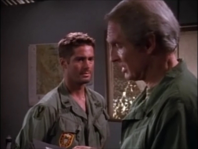 TOUR_OF_DUTY_-__E3X09_I_AM_WHAT_I_AM__0910.jpg
