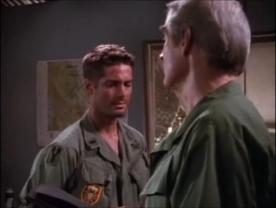 TOUR_OF_DUTY_-__E3X09_I_AM_WHAT_I_AM__0918.jpg