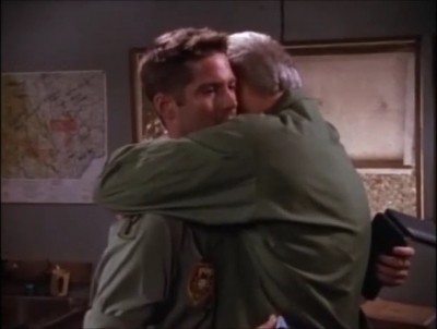 TOUR_OF_DUTY_-__E3X09_I_AM_WHAT_I_AM__1035.jpg