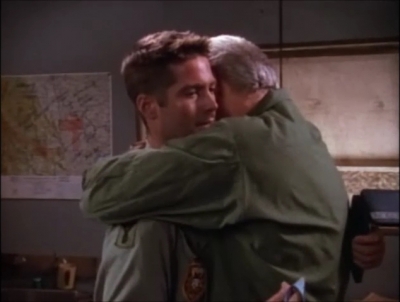 TOUR_OF_DUTY_-__E3X09_I_AM_WHAT_I_AM__1040.jpg