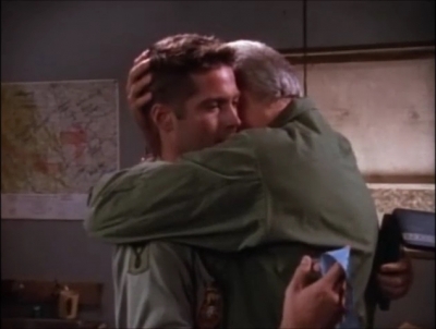 TOUR_OF_DUTY_-__E3X09_I_AM_WHAT_I_AM__1043.jpg