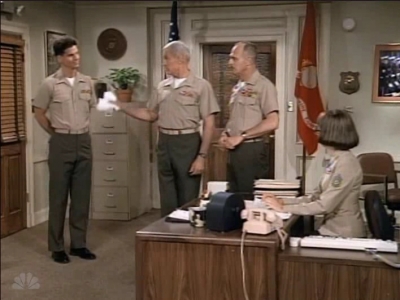 MJOR_DAD_-_E3X01_THE_SHUTDOWN_063.jpg